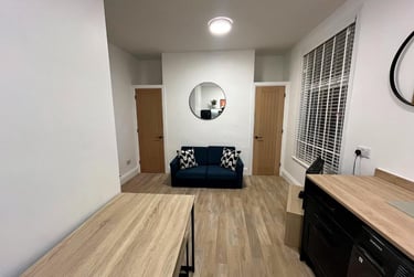 1 bed house, Pearson Road, Mutley, Plymouth, PL47DH - Image 4